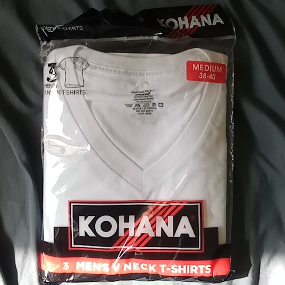 3 men's v neck t-shirts